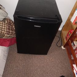 Galanz Refrigerator Freezer
