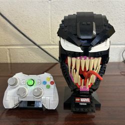 Very Cool Lego Marvel Venom & Xbox 360 Controller 