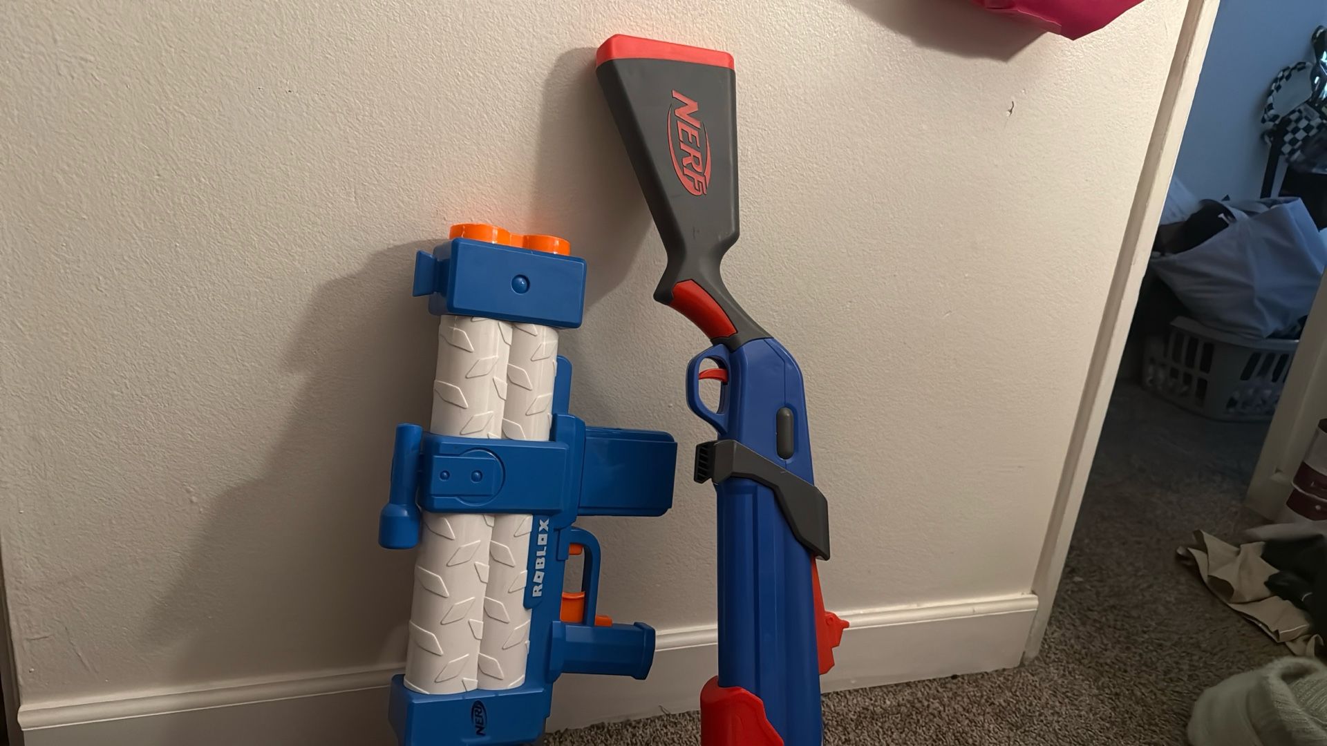 NERF GUNS FORTNITE AND ROBLOX EDITION