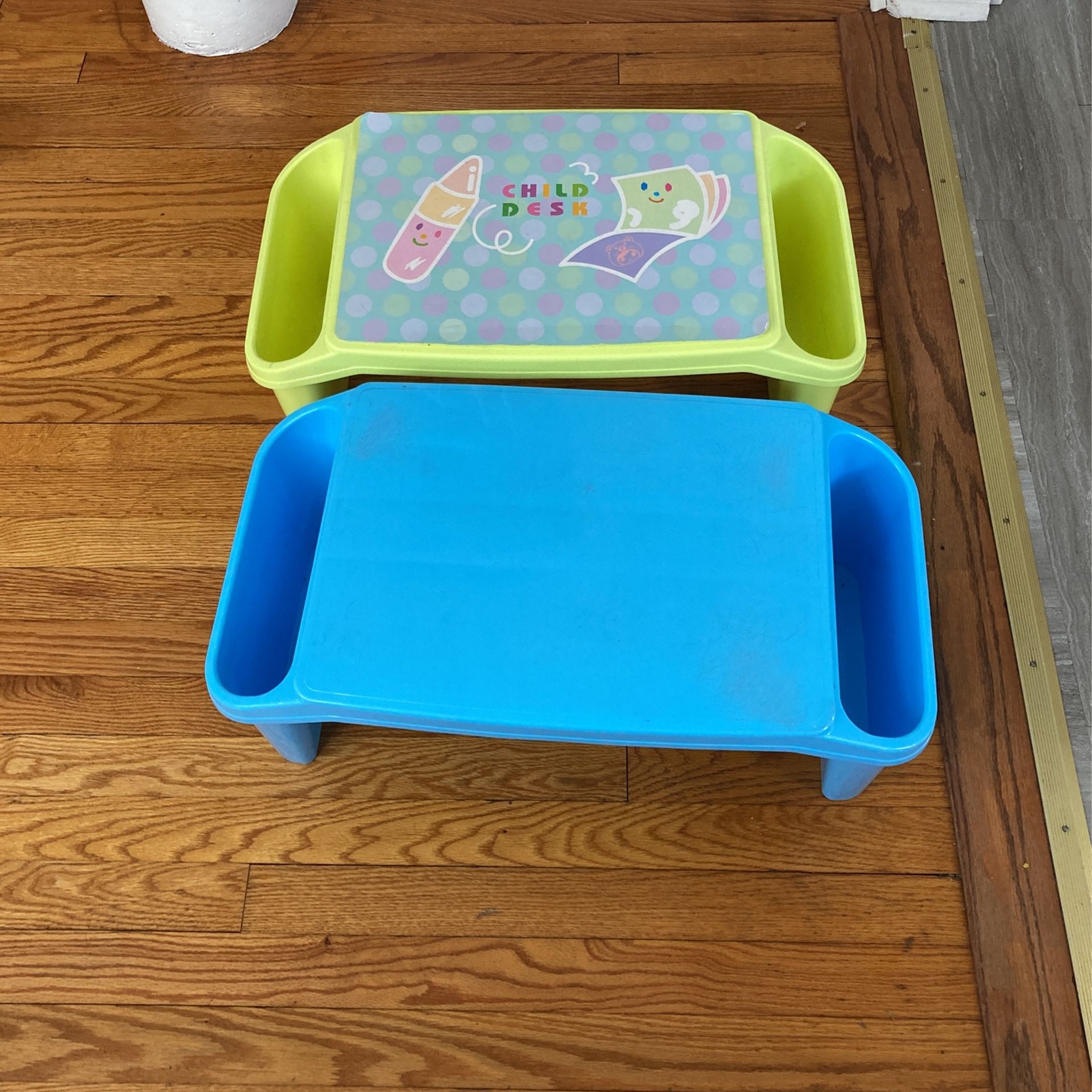 Two Floor Desks/portable Kids Desk 