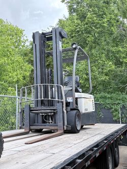 Electric Forklift
