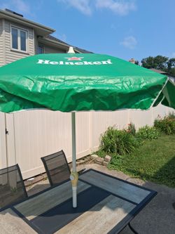 Nice Heineken beer patio umbrella