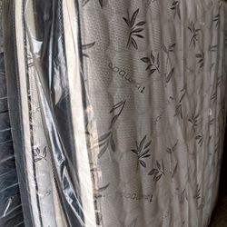 💤🛏️Mattress 12" Inches
🟨 All sizes🛏️💤
🔵Pillow top🛏️
⚪Same day delivery 🚚
🟢Queen sizes $199
🟡Full sizes $ 180
🟠Twin sizes $130
🟣cal King $