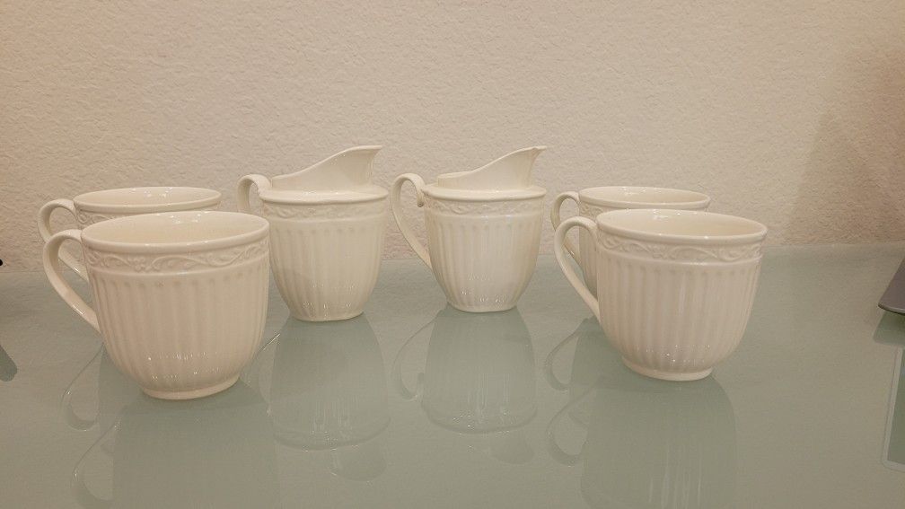 Mikasa Italian Countryside Tea Cups and Creamers