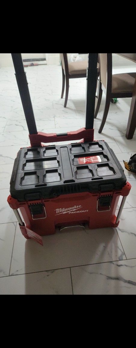Milwaukee PACKOUT 19 in. Rolling Drawer Tool Box