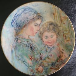 ROYAL DOULTON PORCELAIN PLATE