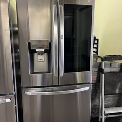 LG INSTA VIEW FRNECH STYLE REFRIGERATOR IN STAINLESS STEEL 