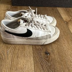 Women’s Shoes Size 9.5