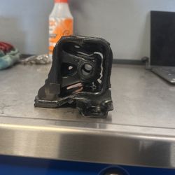 1998 Honda Accord Motor Mount