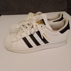 Size 4y Adidas 