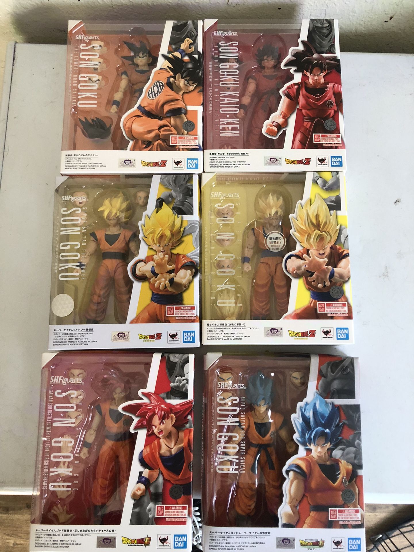 S. H. Figuarts Goku Lot