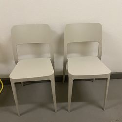 2 Lagoon La Vie Stackable Armless Chairs