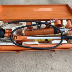 Central Hydraulics 10 Ton Portable Hydraulic Equipment Kit