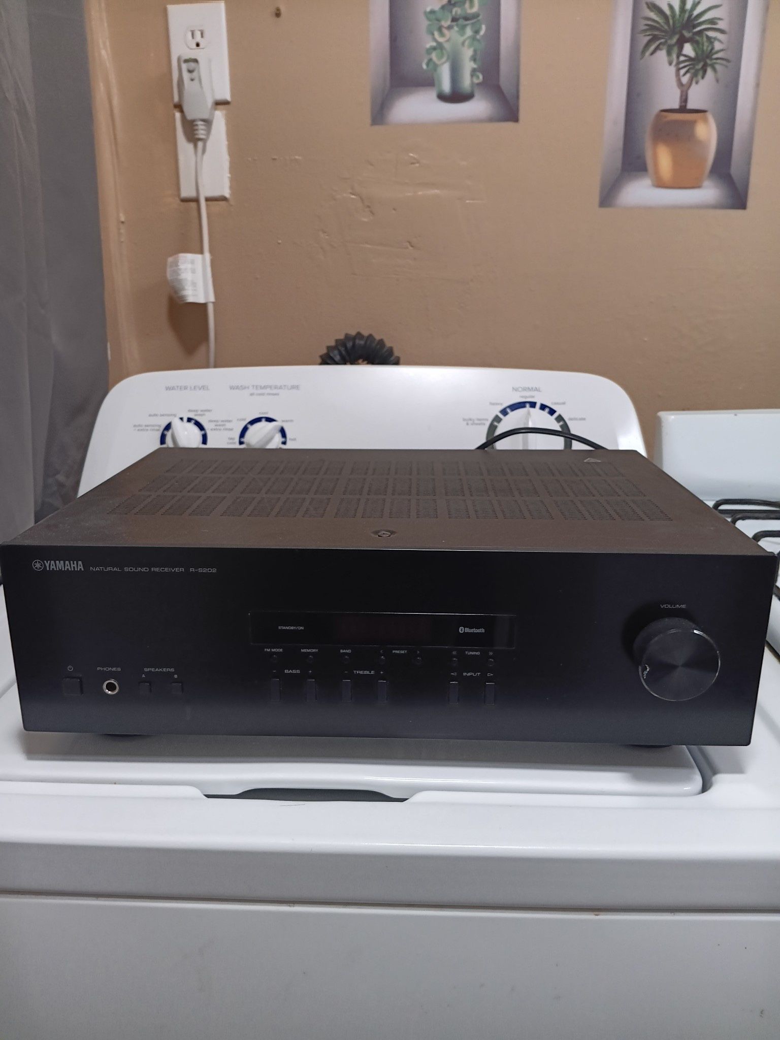  R-S202 Stereo    Yamaha R 202 receiver with Bluetooth