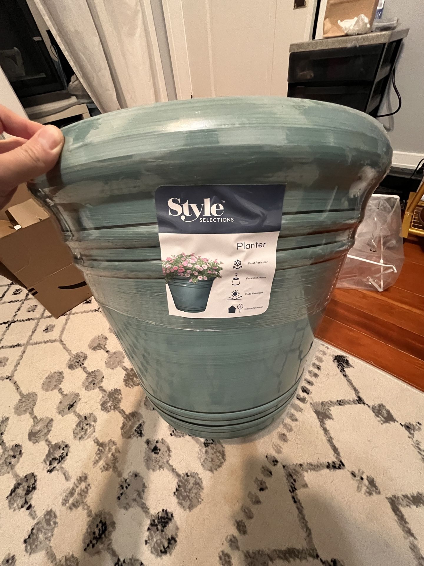 Style Selections Round 20.35-in W x 20.35-in L Blue Indoor/Outdoor Planter Pot Vase