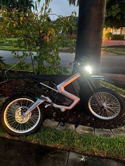 Dirty Bike- Rawrr mantis x with 94miles