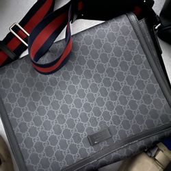 Gucci Messenger 