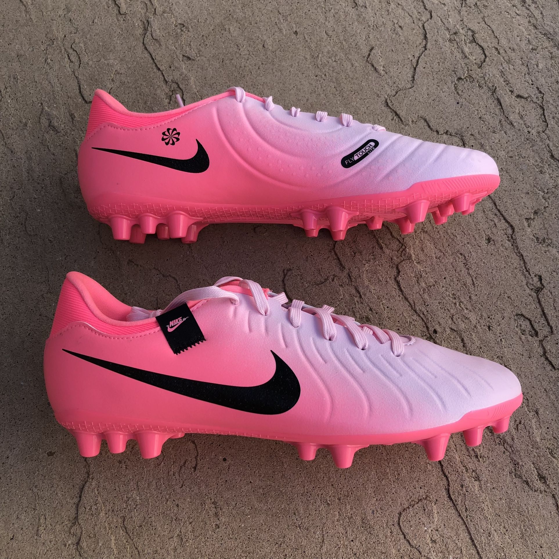 New Nike Tiempo Legend 10 Academy AG Soccer Cleats Men’s 8.5, Women’s