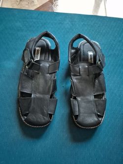 Black leather casual/comfort sandals