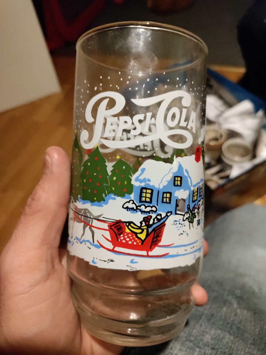 Vintage Pepsi Cola Drinking Glass Winter Holliday Snowman Christmas Sleigh Pepsi Soda Pop Glass