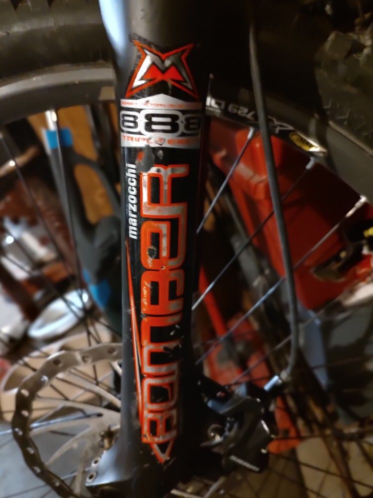 Front Fork Shock