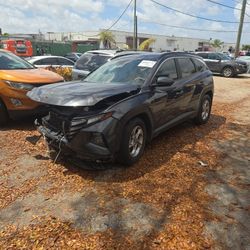 2022 TUCSON SEL , for Parts Only