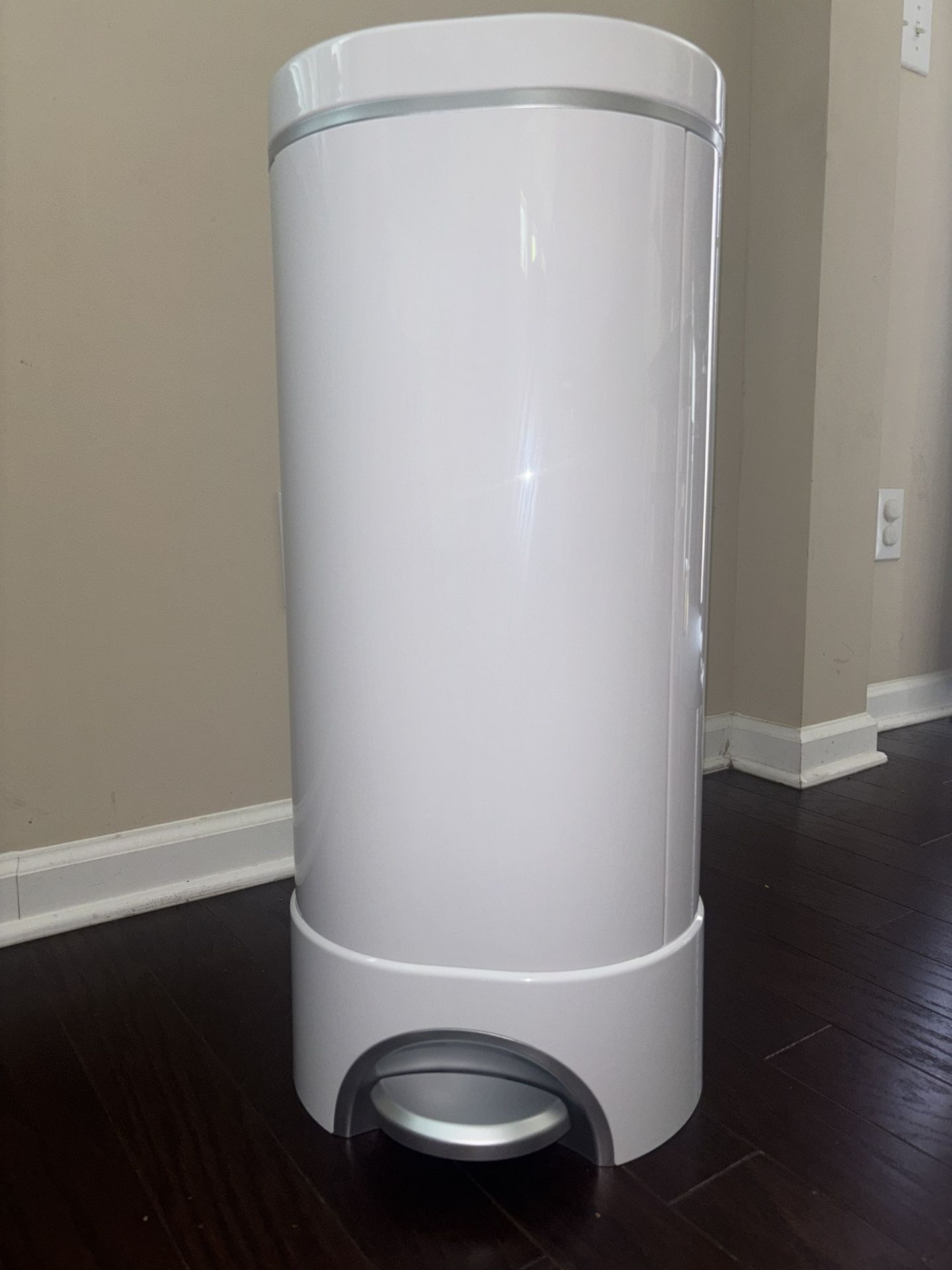 Step Diaper Pail