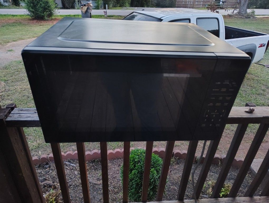 Like New Big Microwave 