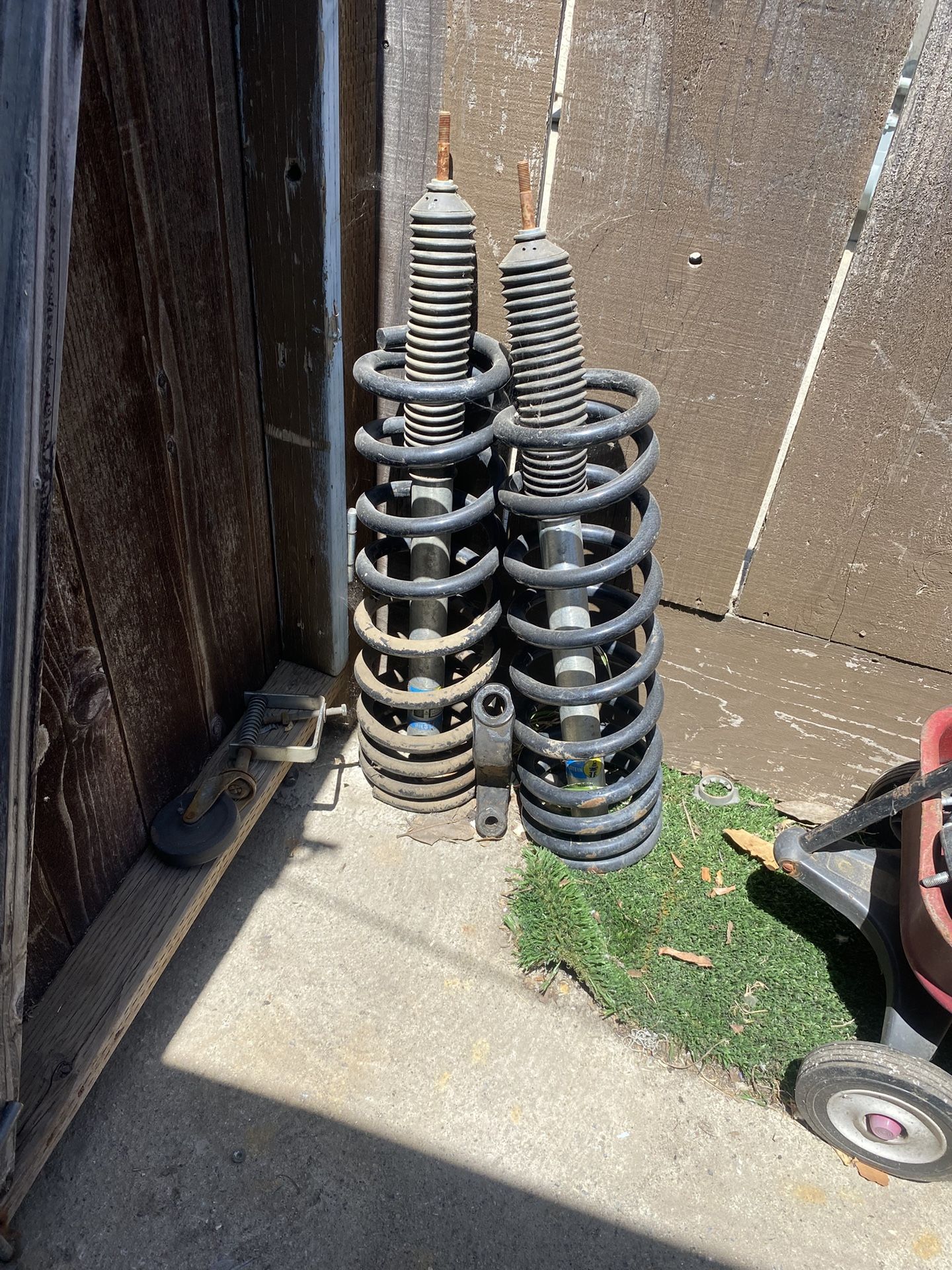 96-2000 Dodge Ram Coils Shocks