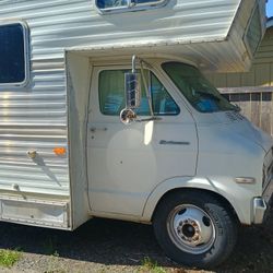 1973 Dodge Sportsman RV