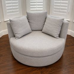 Oversized Round Swivel Chair – Light Gray