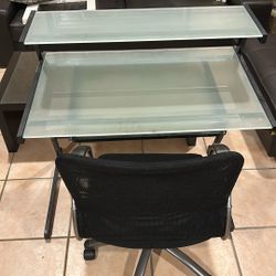Glass Desk Green Frosted 