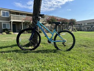 Nishiki Girls Pueblo 26 Mountain Bike And Bike Lock for Sale in