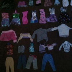 Barbies Closet N Accessories 