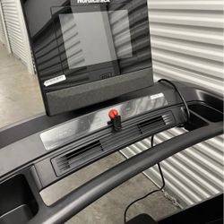 FULLERTON - 2025 Model Nordictrack Commercial 1250 model - 10" ifit screen  - 1100$
