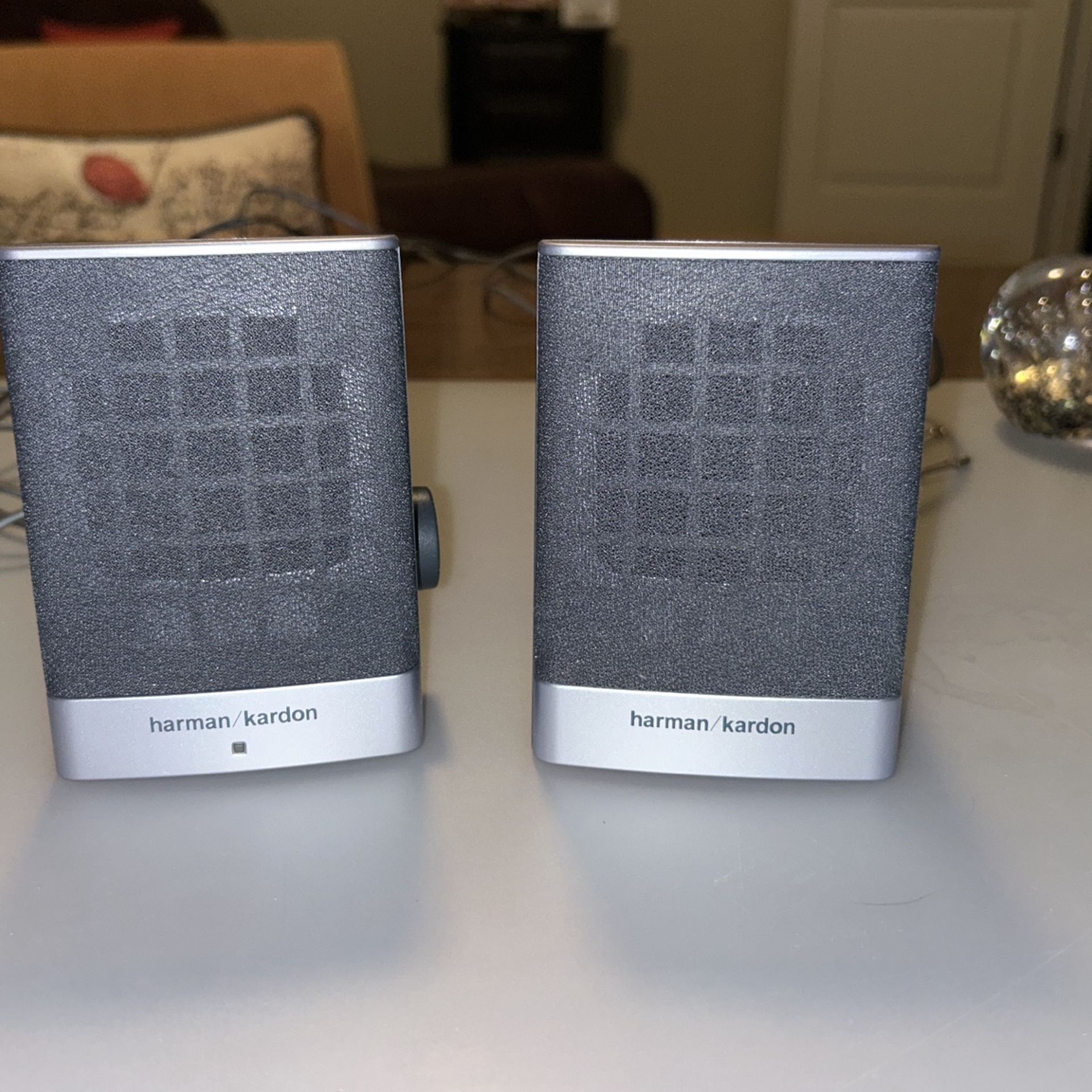 Harmon/kardon Speakers