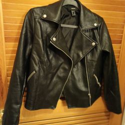 Small Black Women Jacket With Sipper 