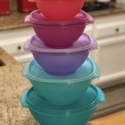 5 Piece Tupperware Set