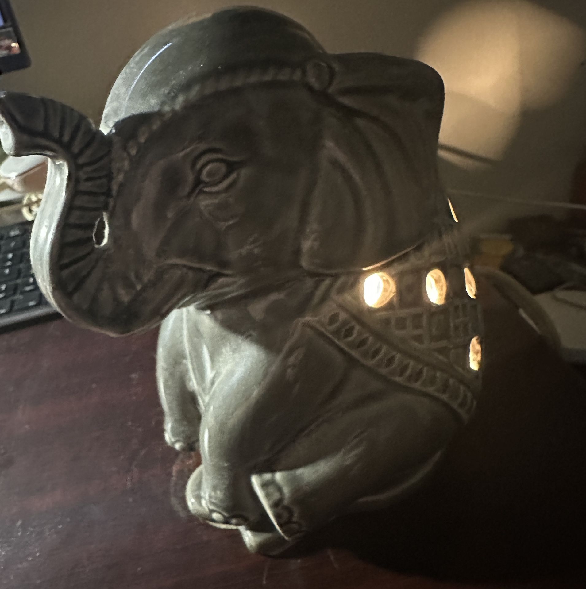 Elephant lamp 