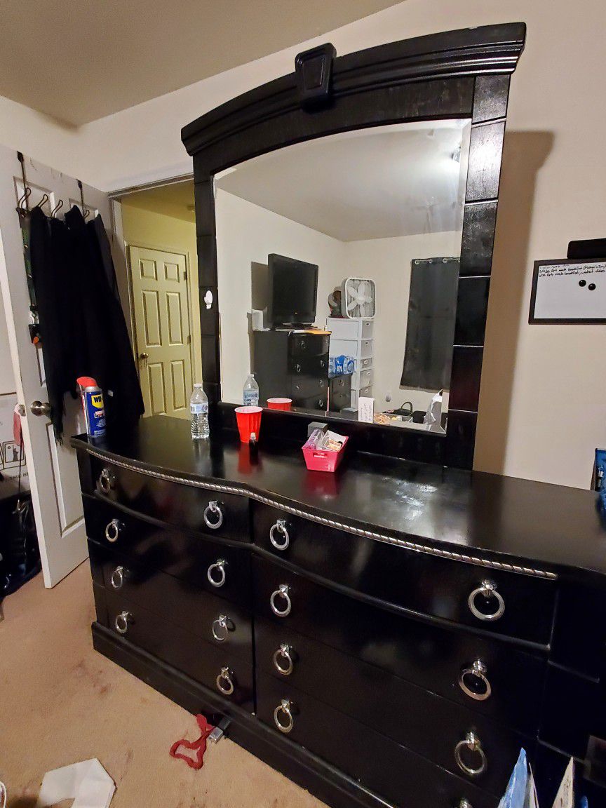 Black Marble Dresser With Mirror