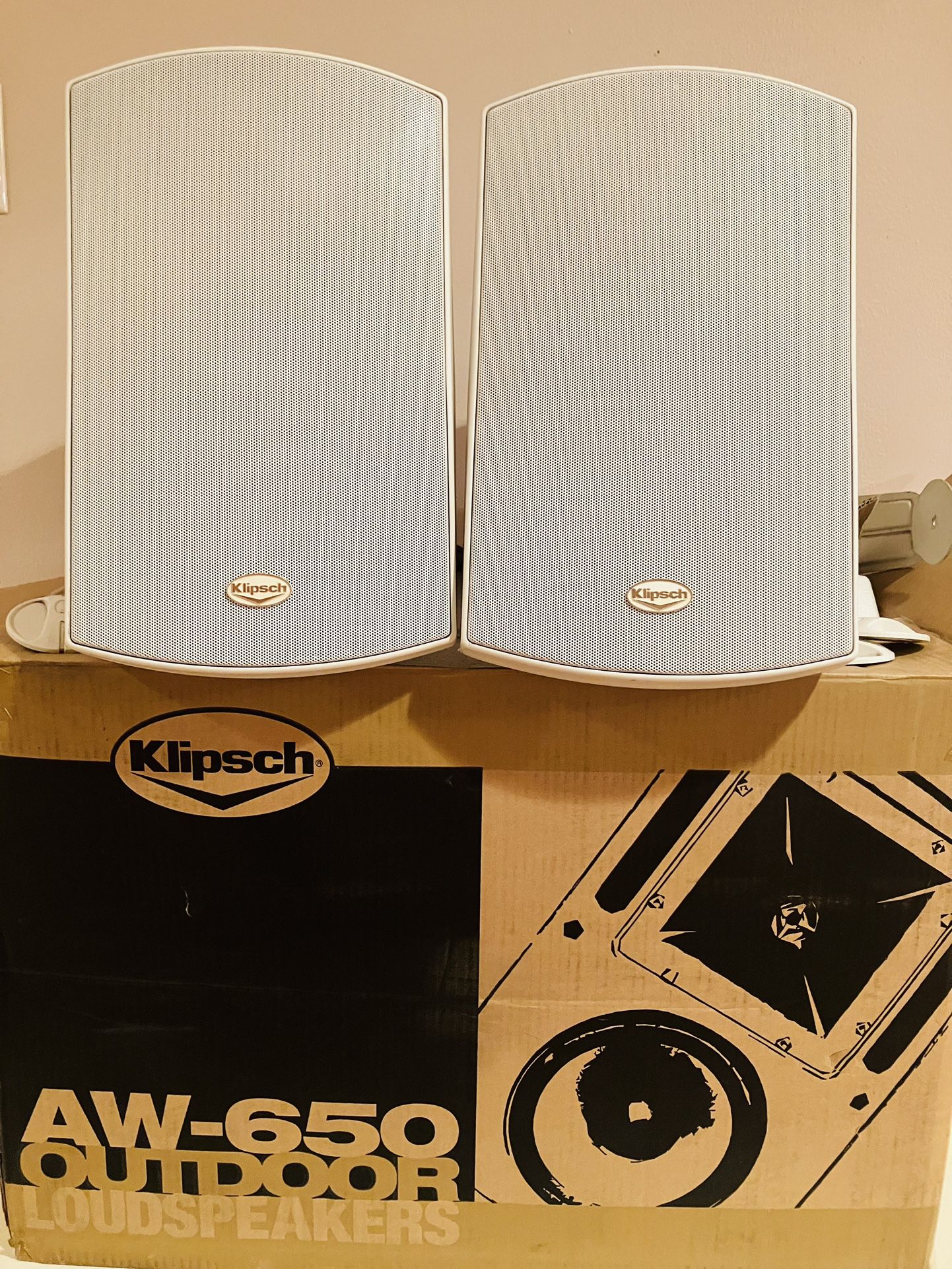 Pair of KLIPSCH AW-650 All Weather SPEAKERS 340 Watts, Gently Used INDOOR/OUTDOOR