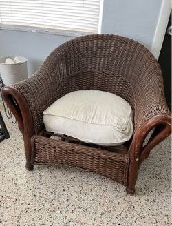Vintage Oversized Wicker Barrel Chair – Coastal/Boho Style