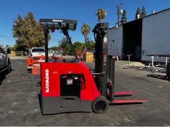 2018 RAYMOND ELECTRIC DOCKER FORKLIFT