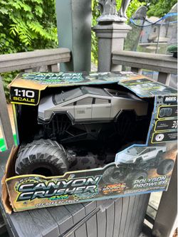 Canyon Crusher 4x4 RC Truck