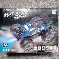 Off Road Racing 2.4GHz RC Truck (New in Box)