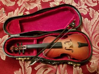 Small violin ever made