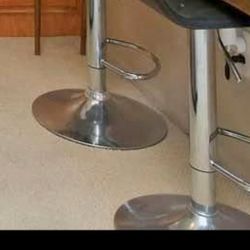 2 Bar Stools
