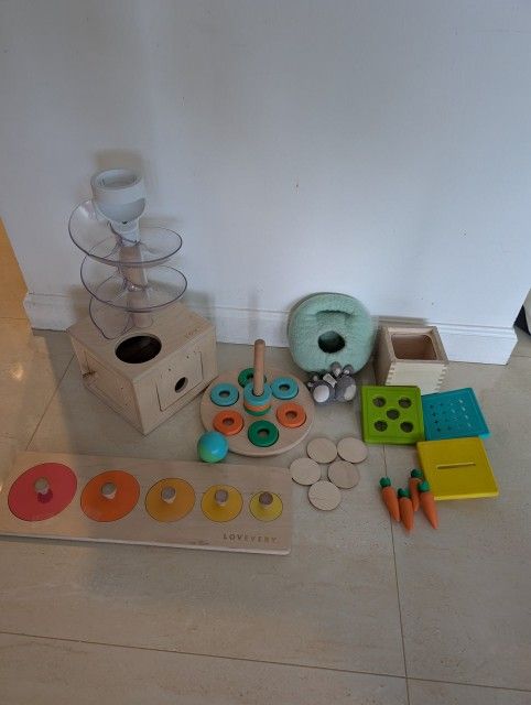 Lovevery Babbler Set 13, 14, 15 Months