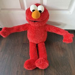 Toys-Big Hugs Elmo Sesame Street Sings & Talks 22”