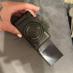 Sony ZV1 Box And All Accesories Included 